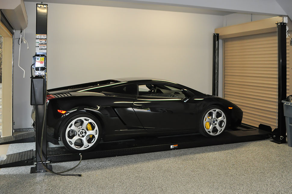 car-lift-black-lamborghini